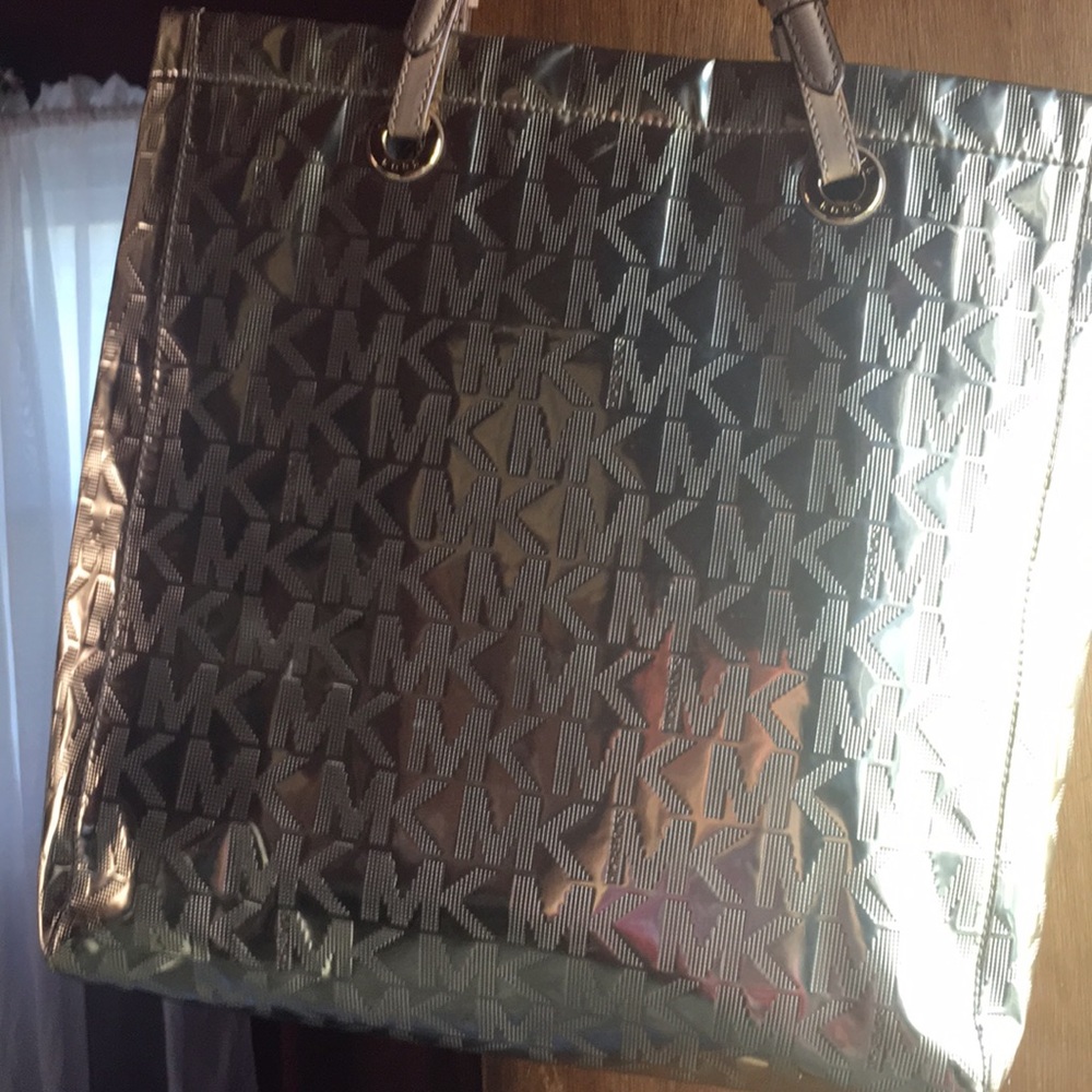 Purse - Picture 2 of 8